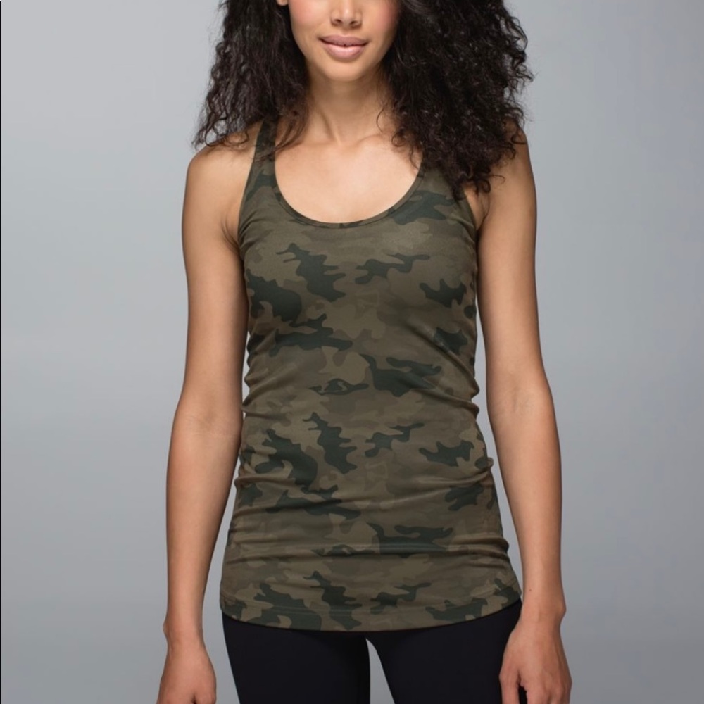 Lululemon Cool Racerback
Savasana Camo 20cm Fatigue Green